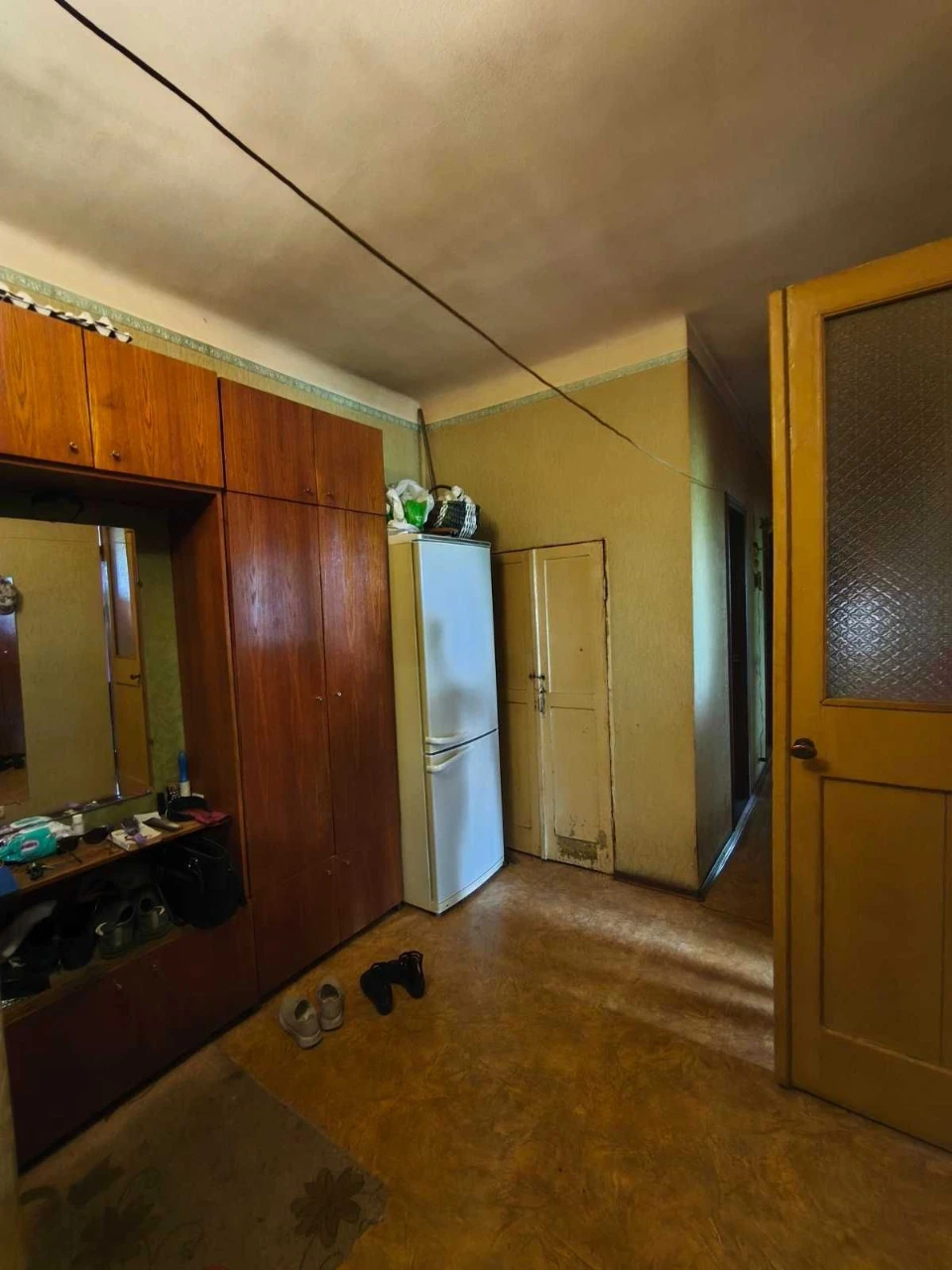 For sale, 3-room apartment on the right bank