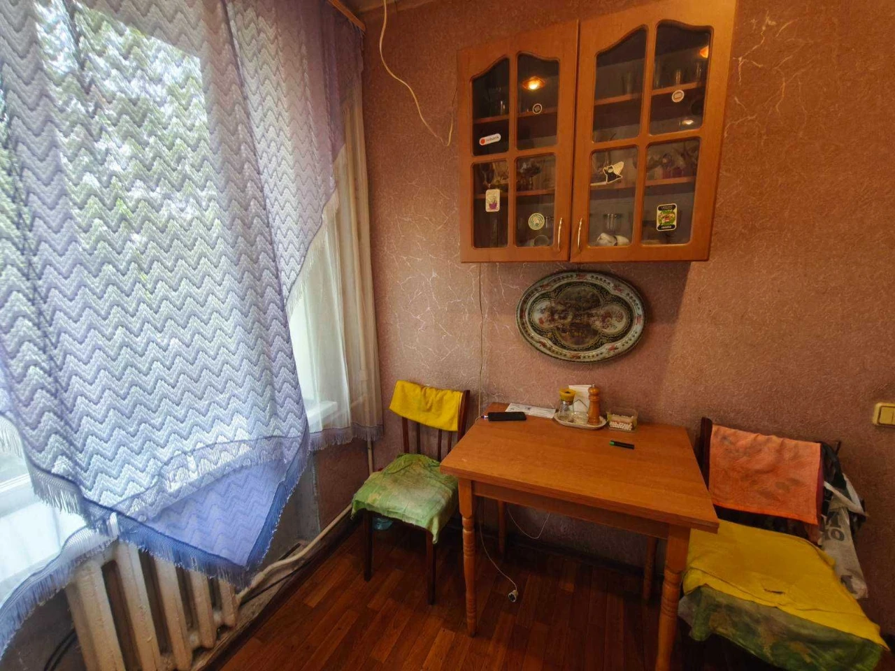 For sale, 3-room apartment on the right bank