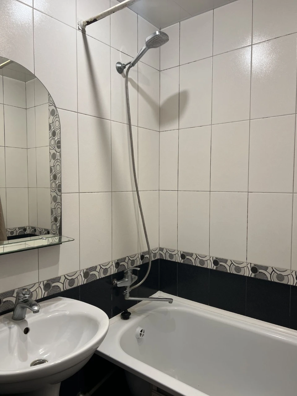 Продається 1-кімнатна квартира в самому серці 2-го мікрорайону