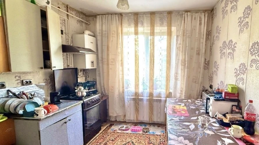 FOR SALE - 4-bedroom apartment in Dnipro!