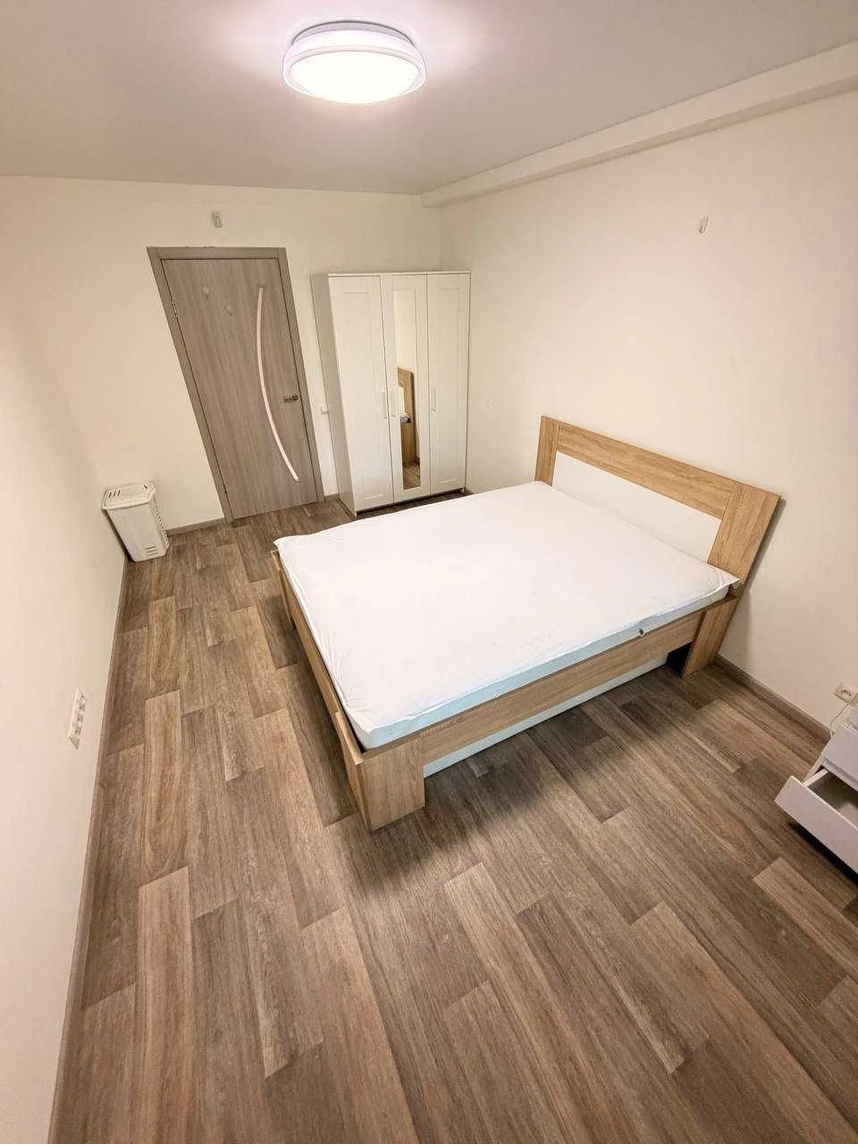 For Sale: 3-bedroom apartment. Cheremushky. Kastan