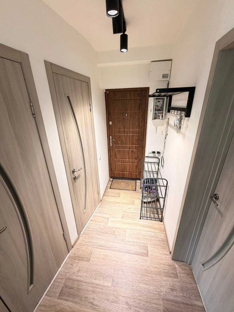 For Sale: 3-bedroom apartment. Cheremushky. Kastan