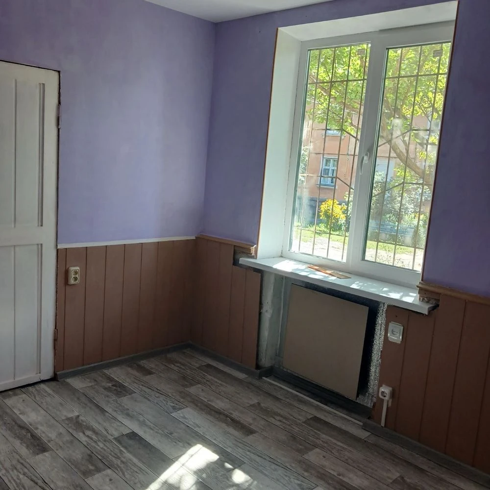 Продам 2-комн.квартиру в сталинке по ул. Химиков.