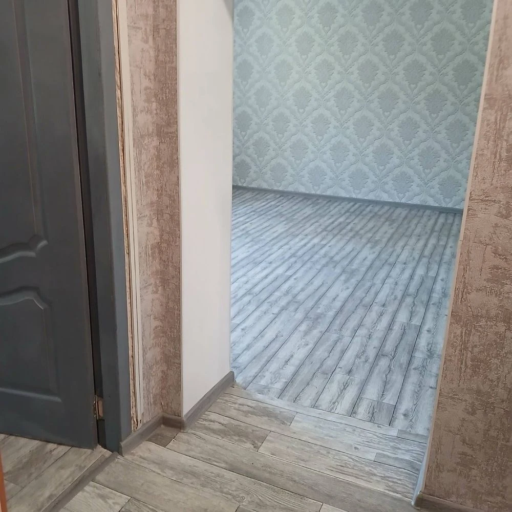 Продам 2-комн.квартиру в сталинке по ул. Химиков.