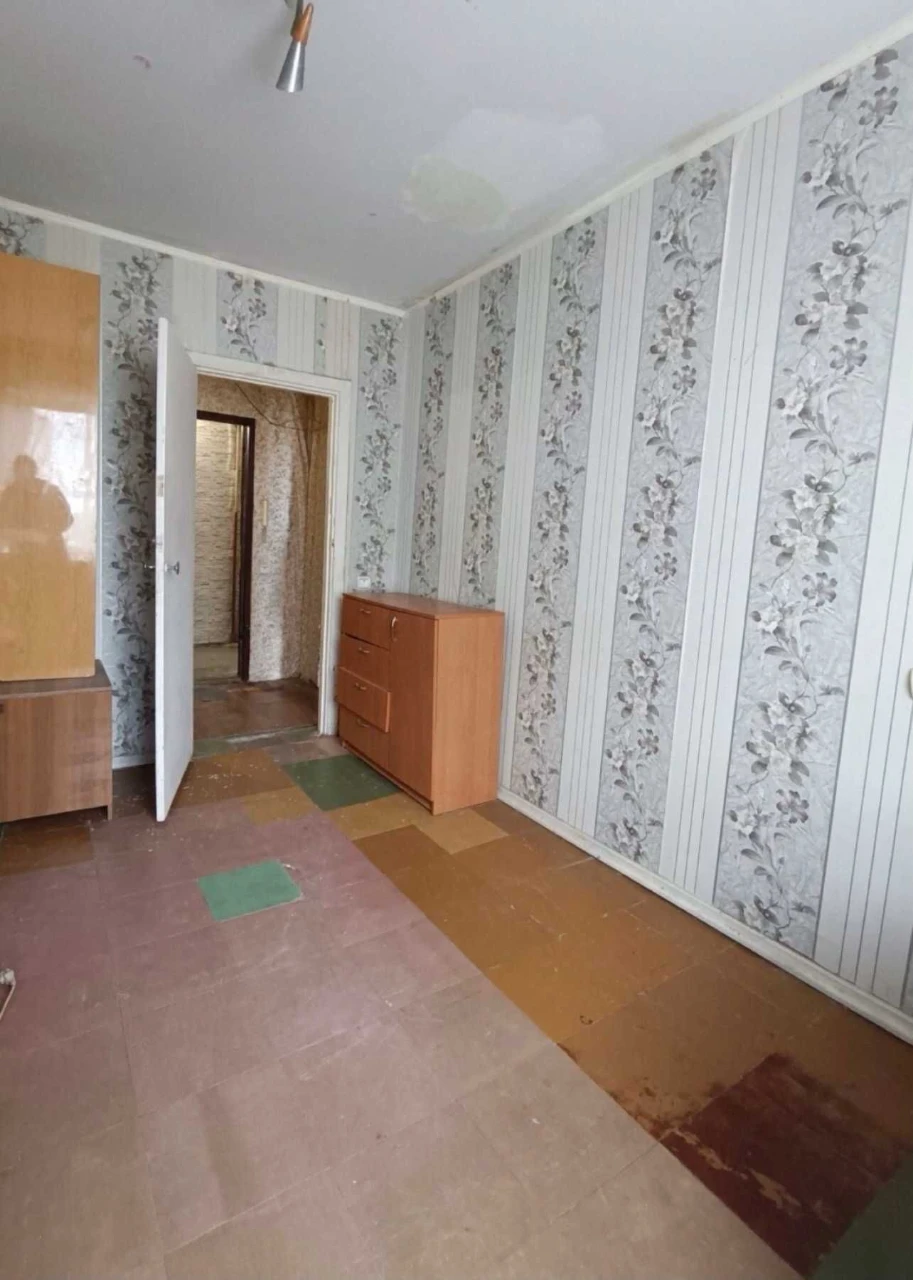 ПРОДАЖ 2-кімнатної квартири на вул. Харківській (лівий берег