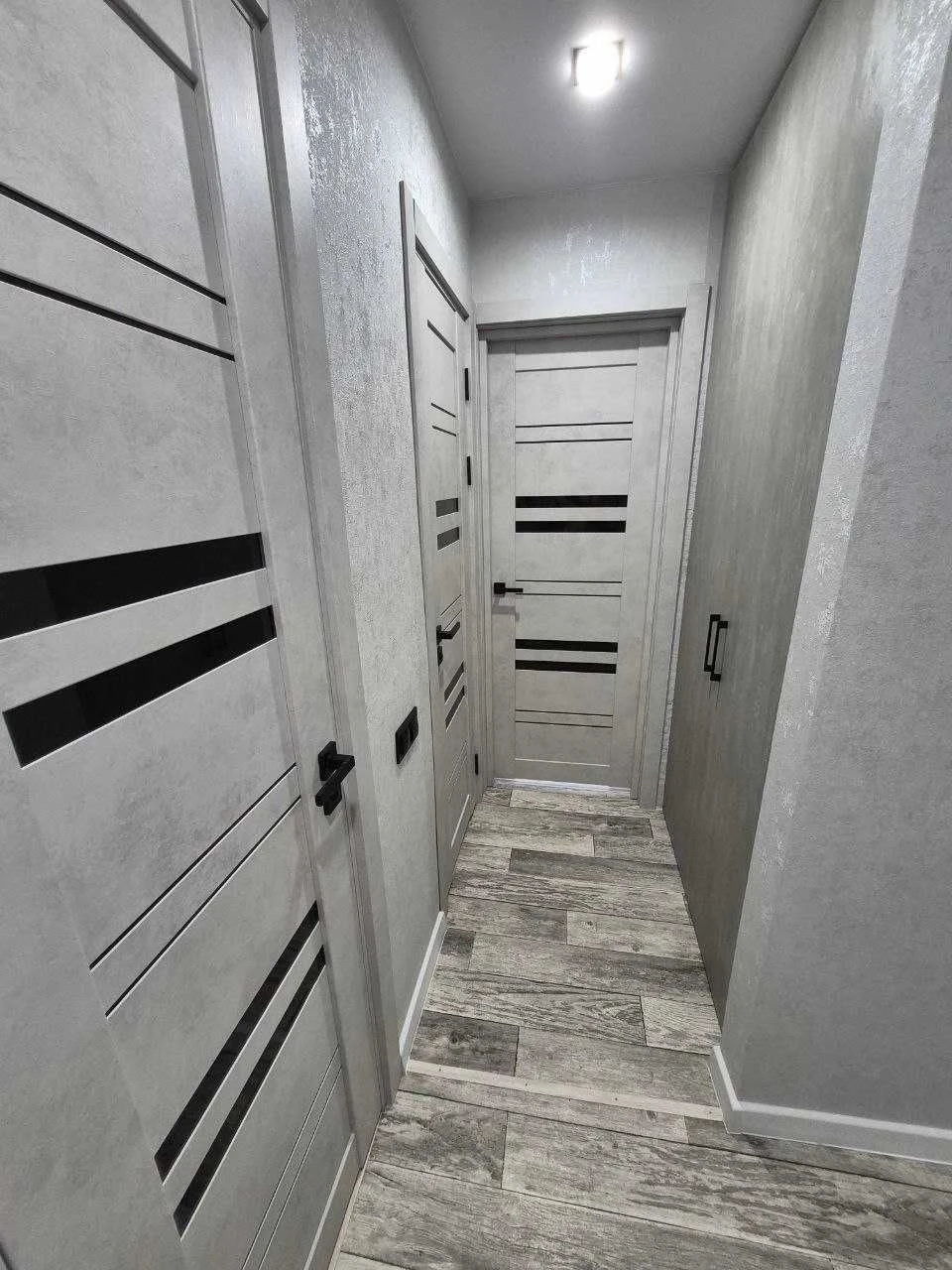 Renovated + perfect layout! 2-bedroom apartment in Dneprostroye