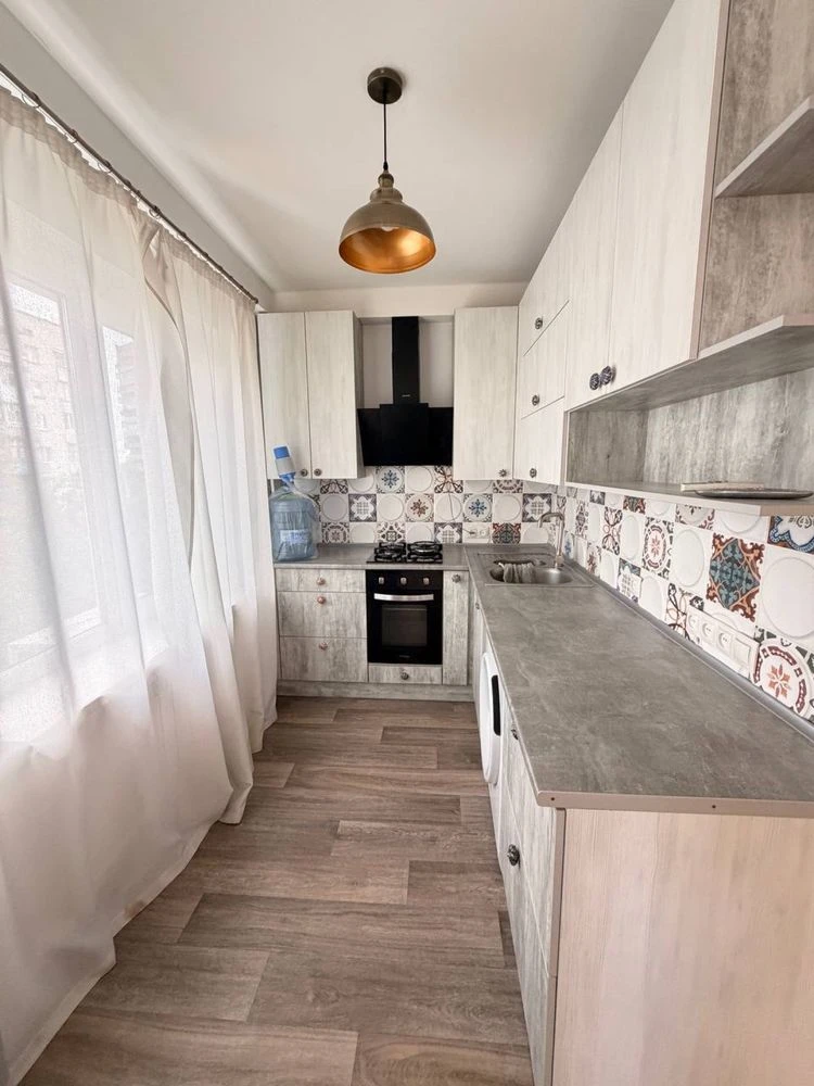 For Sale: 3-bedroom apartment. Right Bank. Cheremushki.