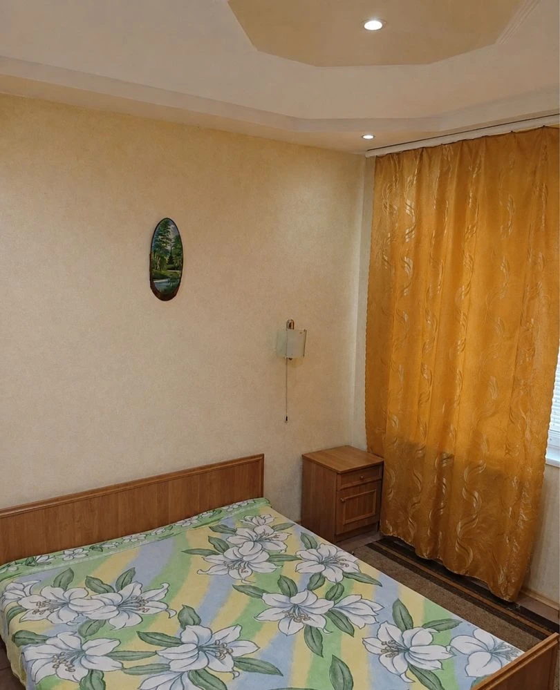 Продається 3-кімнатна квартира, Левий берег