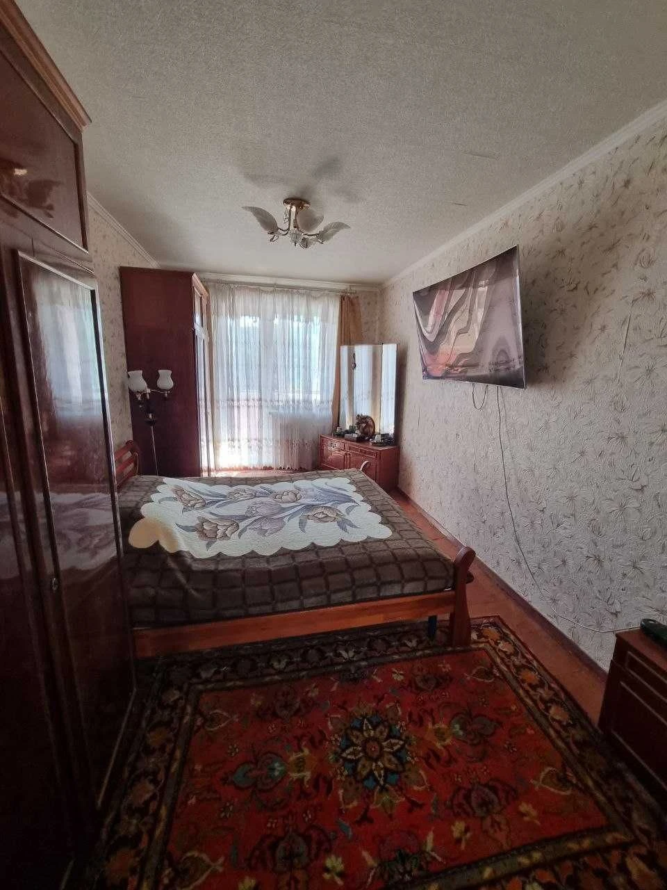 Продається власний 5-кімнатний будинок у Кам'янському