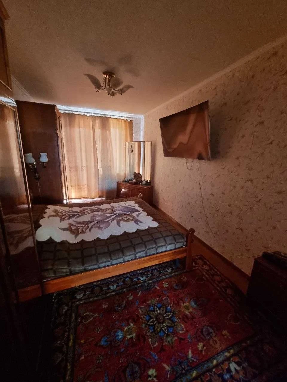 Продається власний 5-кімнатний будинок у Кам'янському