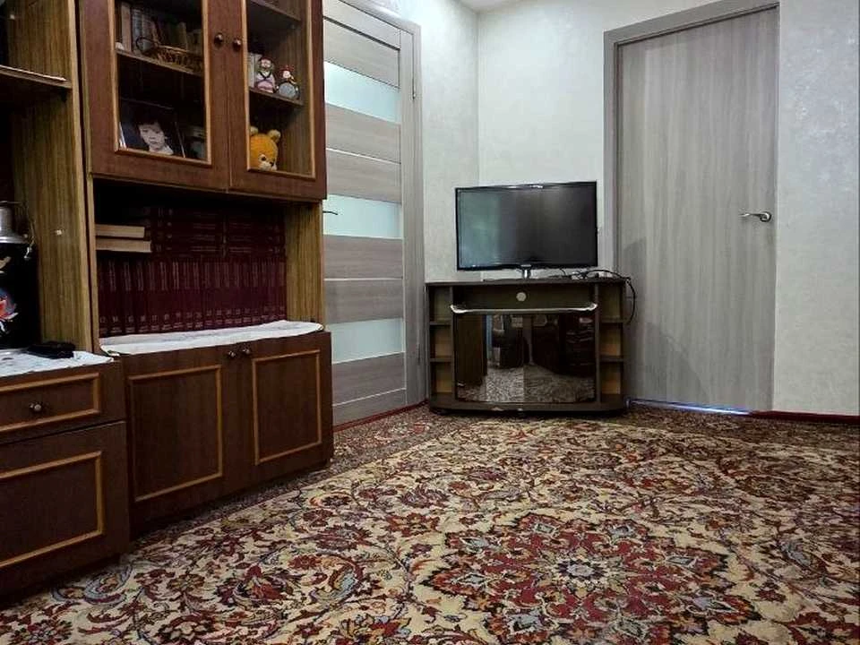 Квартира. Кам'янське, Кам'янське (Дніпродзержинськ), Євгена