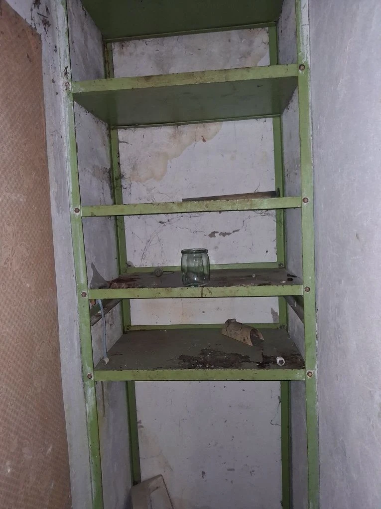 For Sale: 2-room Stalin-era apartment, separate rooms, address: Sachko Street/Center