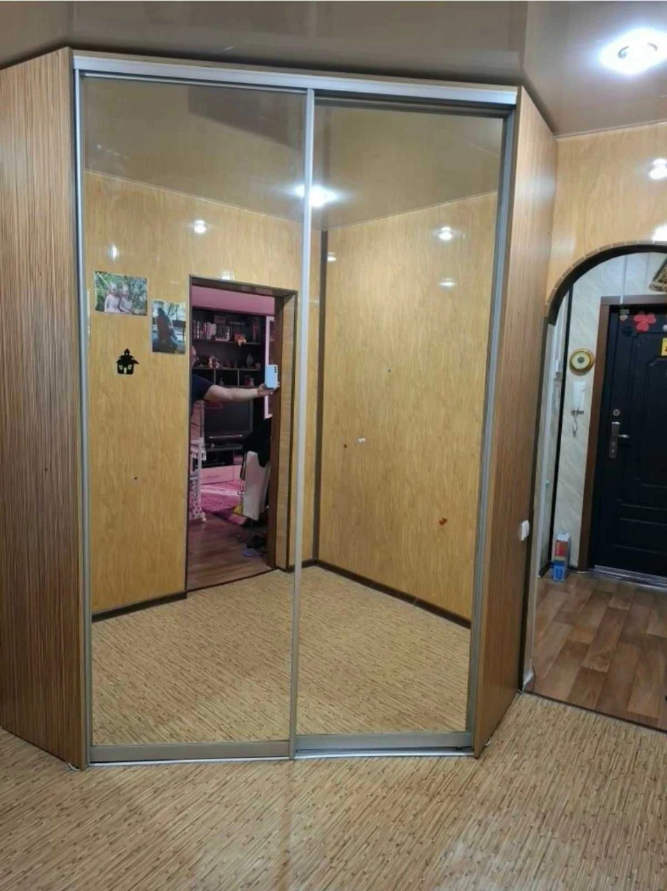 SALE of a 3-room apartment on the left bank (sale possible at)
