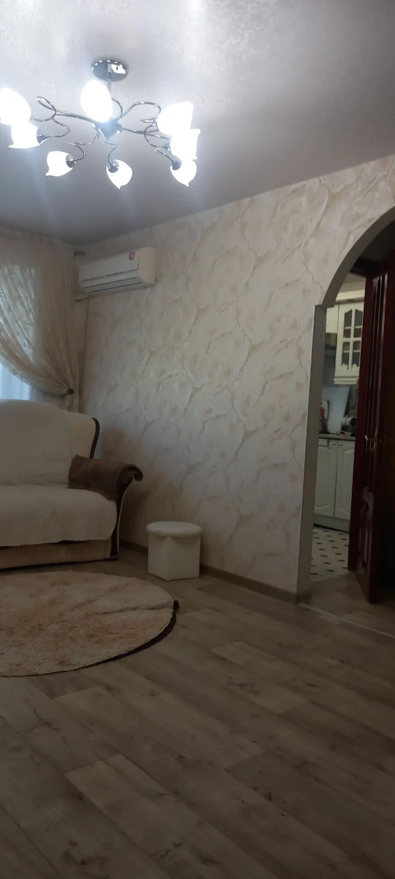 Продаж 3-кімнатної квартири 60м² в будинку на 5 поверсі.