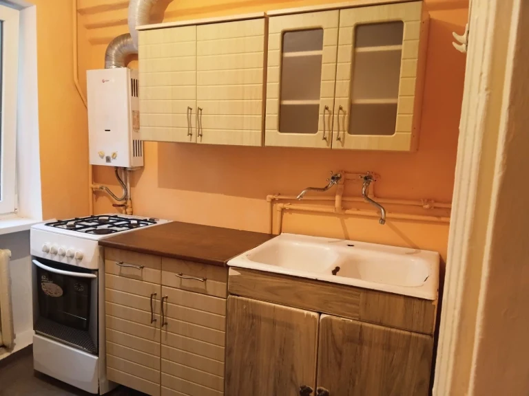 Продам 2 комнатную квартиру