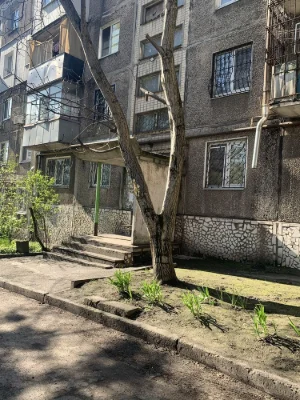 Продам 2 к.кв. под ремонт, ул. Матросова