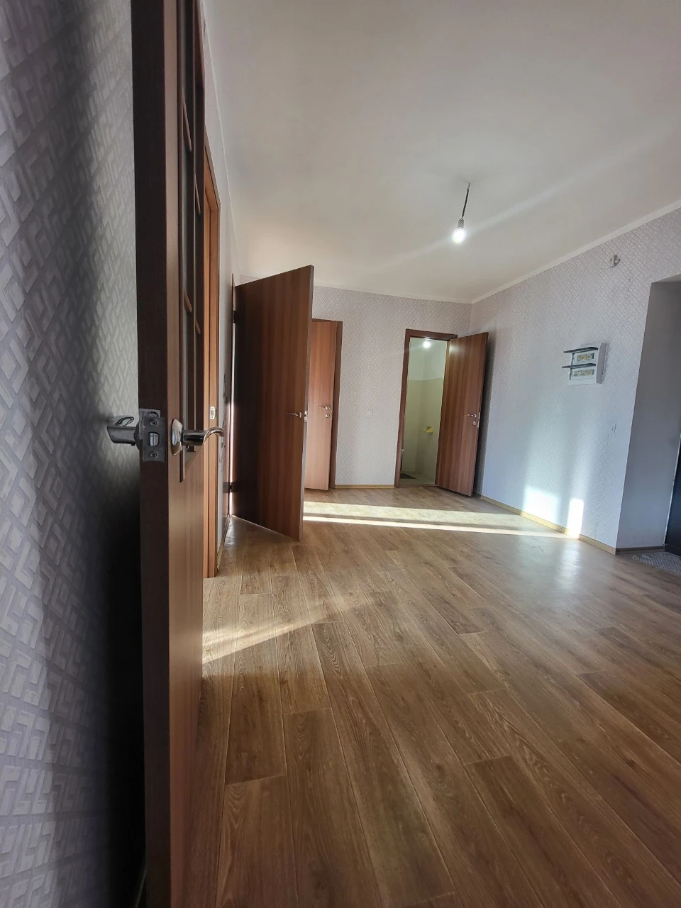 Продаётся 3-комнатная квартира 94 м² в доме ОСББ. Левый бере