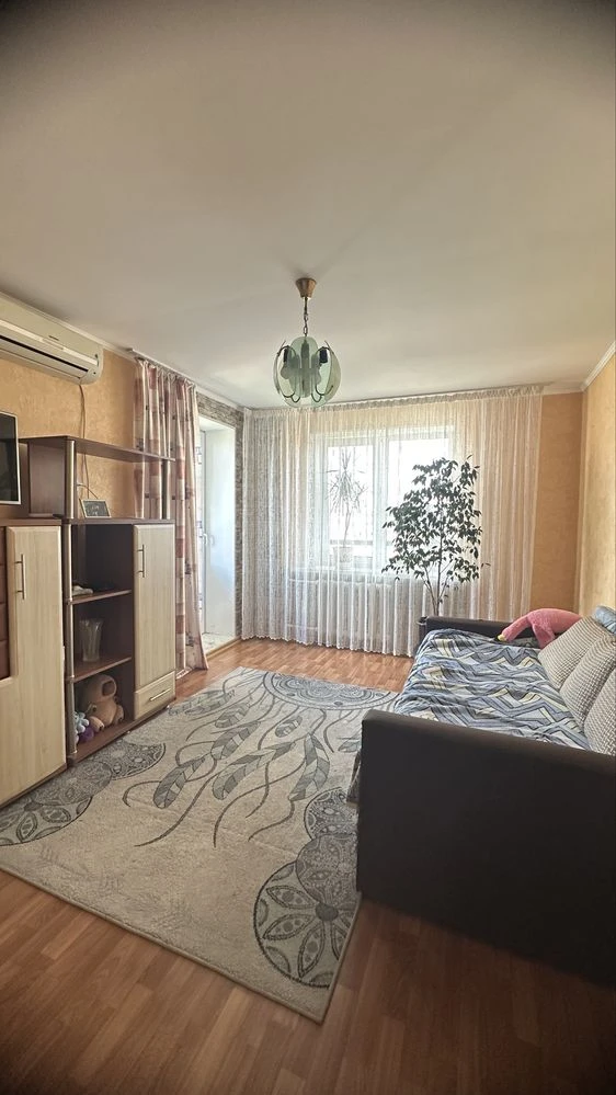 Продажа 2-комнатной квартиры с мебелью и техникой. Каменское, левый берег