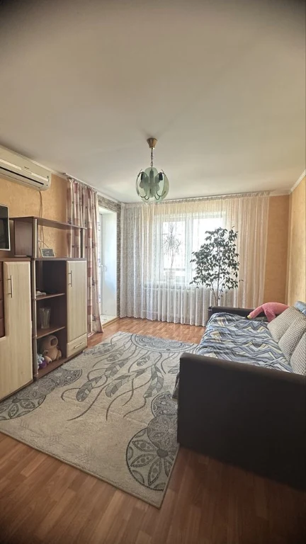 Продажа 2-комнатной квартиры с мебелью и техникой. Каменское, левый берег