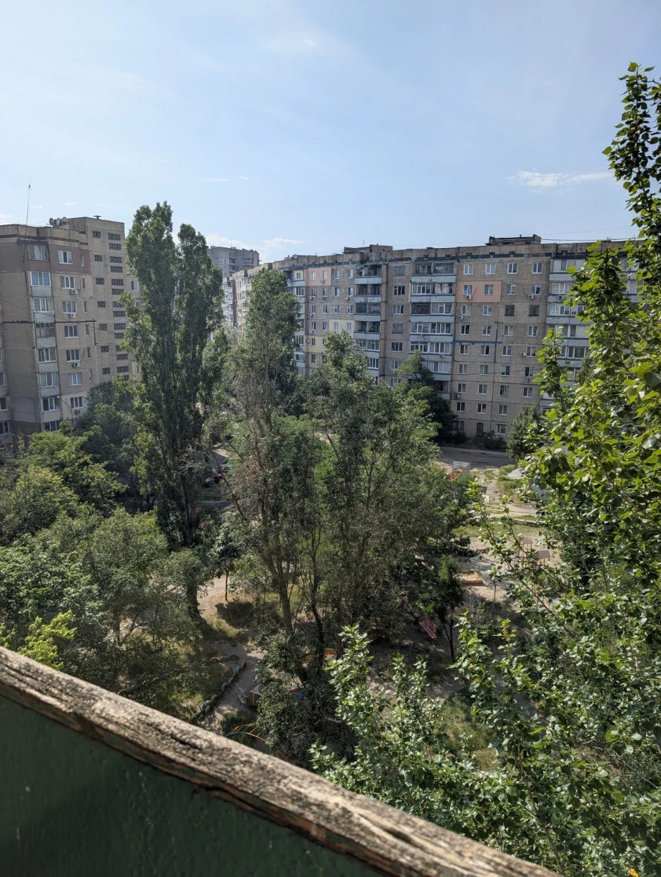 Продається комфортна 3-кімнатна квартира на Левому березі, 1-й мікрорайон