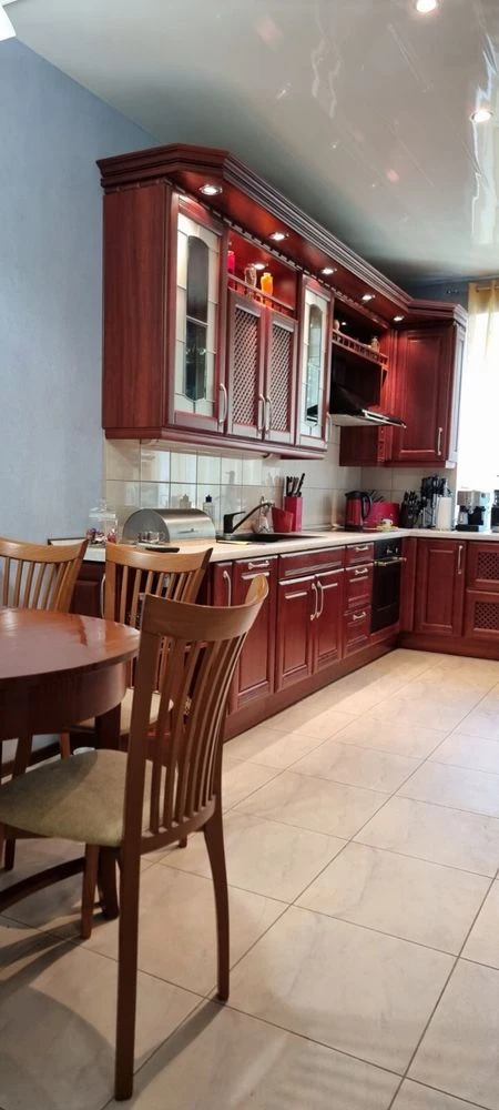 Sale of a 3-room apartment in the center of Kam'yanske SER