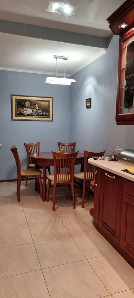 Sale of a 3-room apartment in the center of Kam'yanske SER