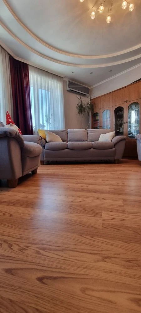 Sale of a 3-room apartment in the center of Kam'yanske SER