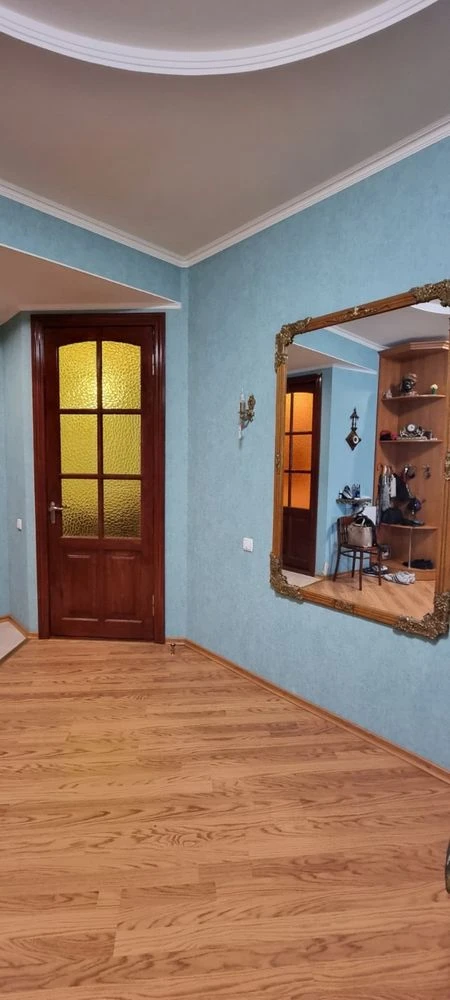 Sale of a 3-room apartment in the center of Kam'yanske SER