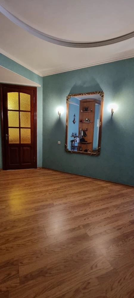 Sale of a 3-room apartment in the center of Kam'yanske SER