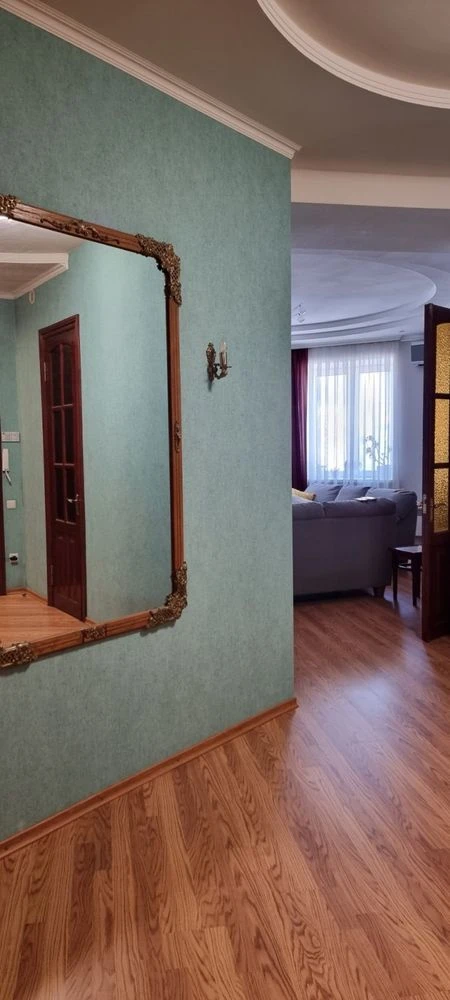 Sale of a 3-room apartment in the center of Kam'yanske SER