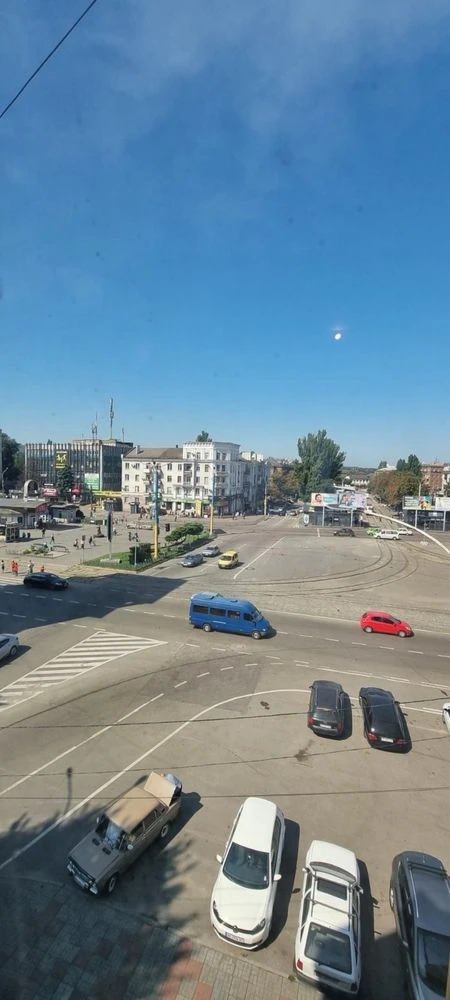 Sale of a 3-room apartment in the center of Kam'yanske SER
