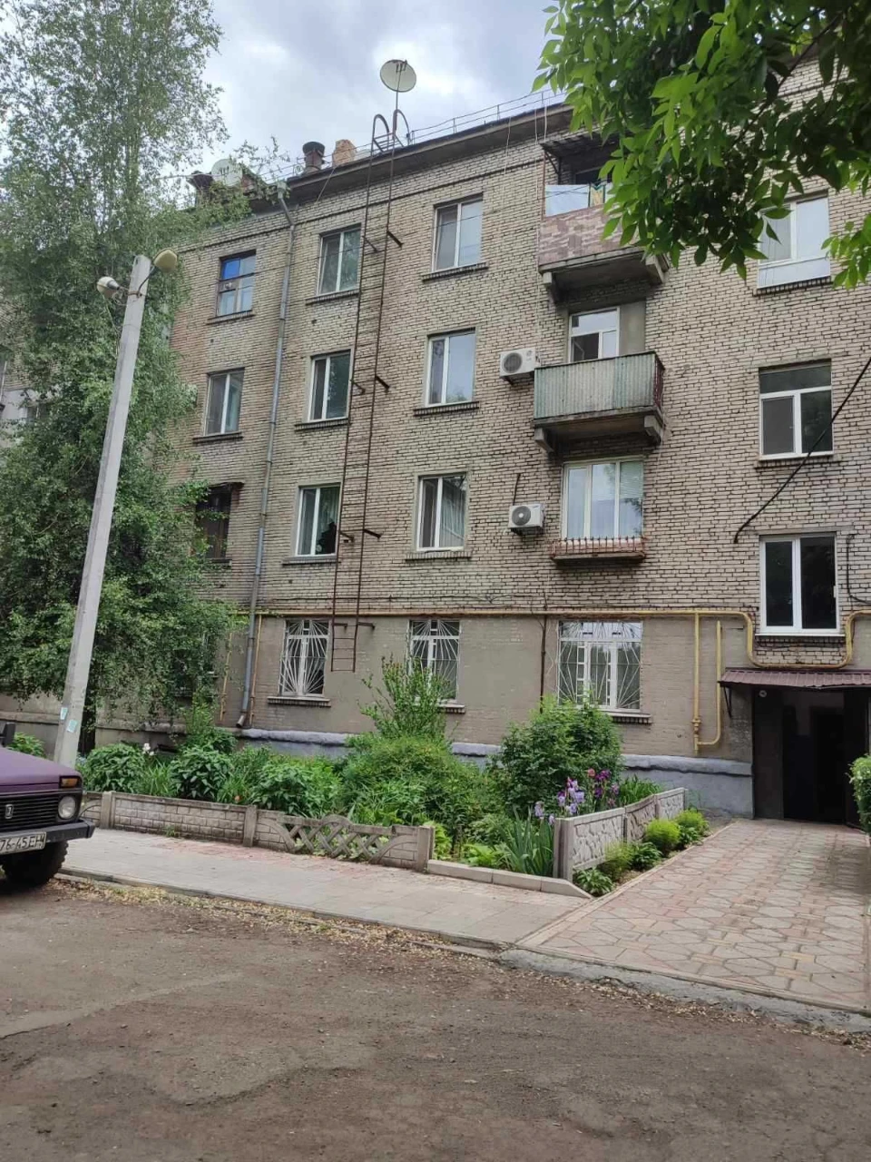 Продается 2-комнатная квартира