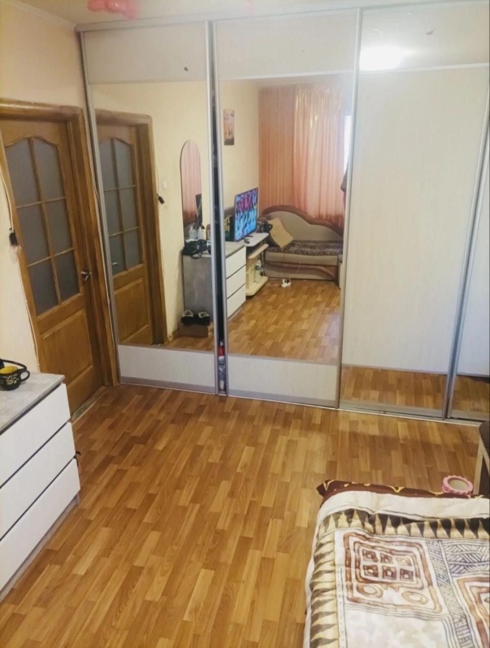 Продається 2-кімнатна квартира з автономним опаленням у 3-му мікрорайоні