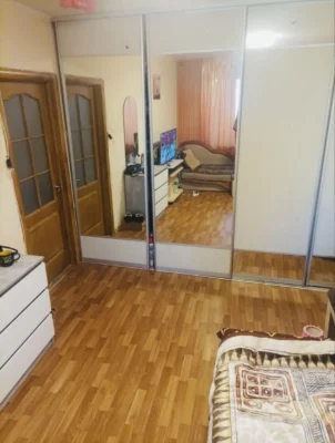Продається 2-кімнатна квартира з автономним опаленням у 3-му мікрорайоні