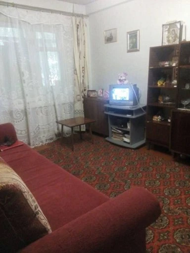 Продам 3 ком. кв 2/5 пов. дома в центрі міста