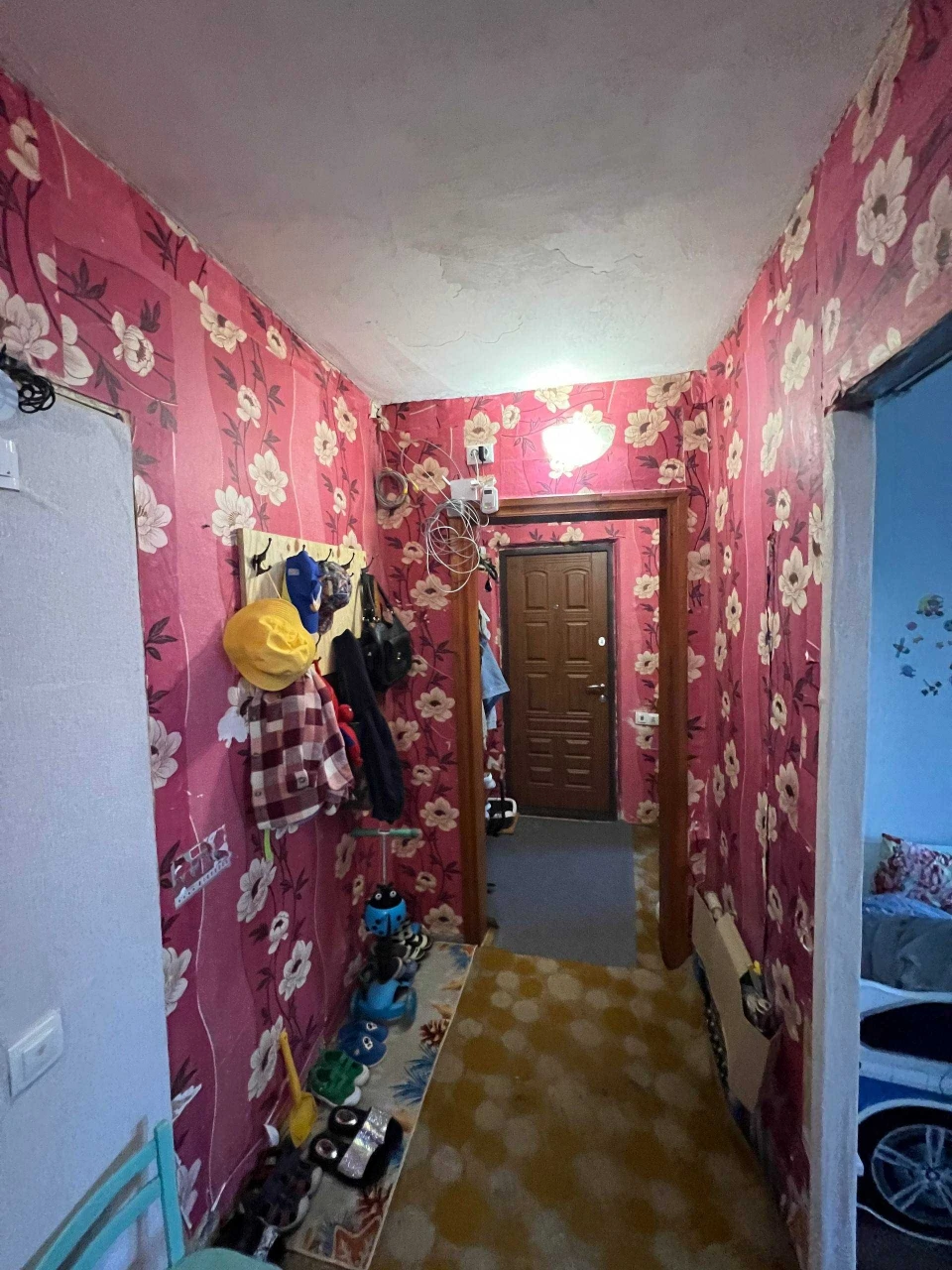 Продається 4-кімнатна квартира на Лівому березі (1-й мікрорайон), Кам'я