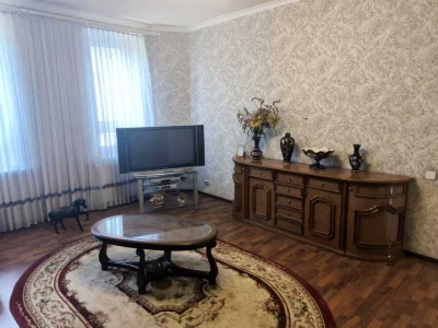 Квартира. Дніпродзержинськ, Кам'янське