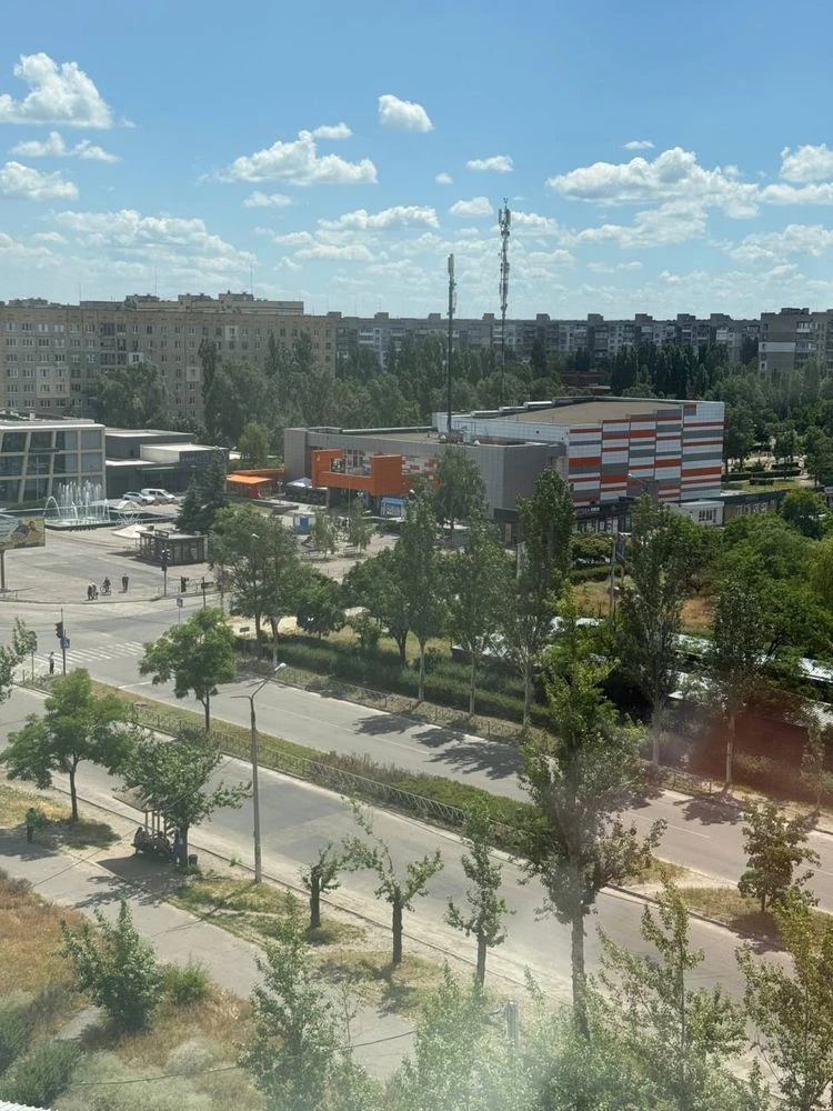 3-комнатная квартира, 11 микрорайон, левый берег