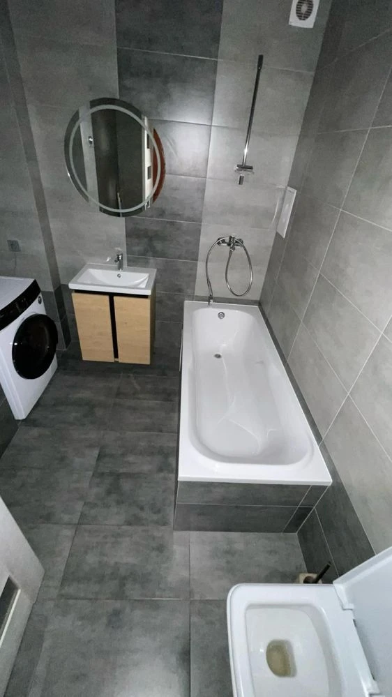 Продам 5 кімнатну квартиру в Центрі міста
