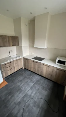 Продам 5 кімнатну квартиру в Центрі міста