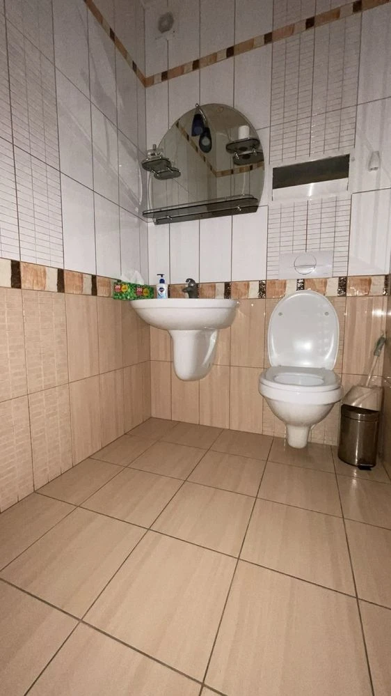 Продам 5 кімнатну квартиру в Центрі міста