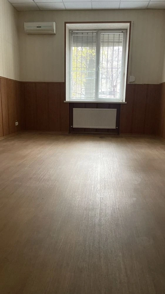 Продам 5 кімнатну квартиру в Центрі міста