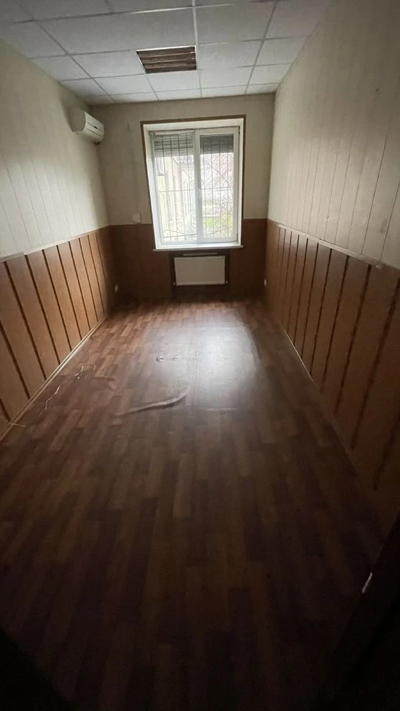 Продам 5 кімнатну квартиру в Центрі міста
