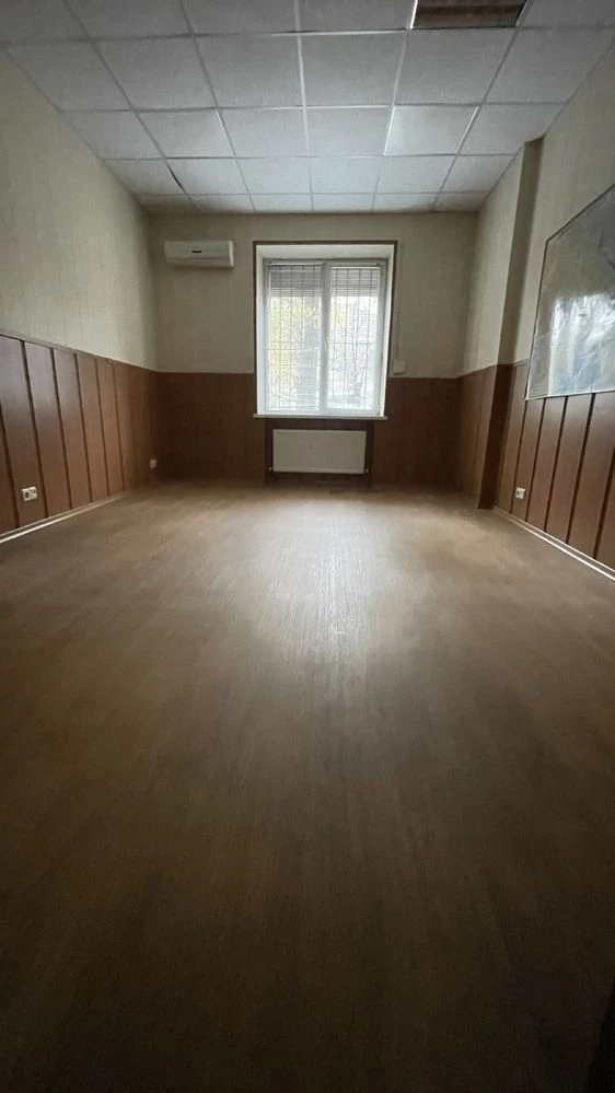 Продам 5 кімнатну квартиру в Центрі міста