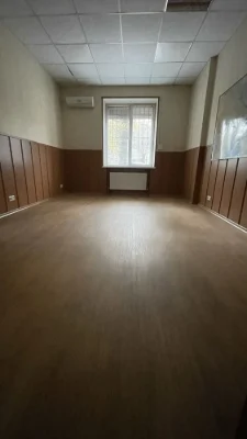 Продам 5 кімнатну квартиру в Центрі міста