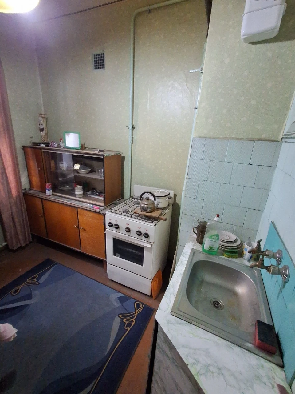 For Sale: 3-bedroom Stalinist apartment in the city center, Kovlechya Street