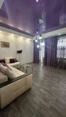 Sale of 2-room apartment in a Stalinist building, near the center, Kam'yanskoe.