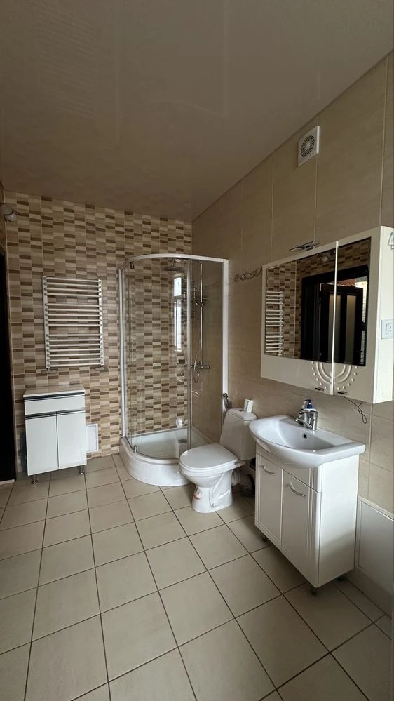 Sale of 2-room apartment in a Stalinist building, near the center, Kam'yanskoe.