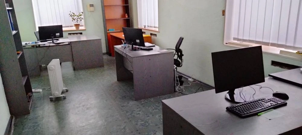 Sale of 2-room apartment, basement floor. NEGOTIABLE!