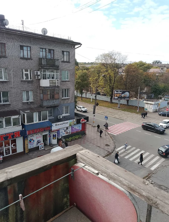 Продається 2-кімнатна квартира на проспекті Свободи, м. Кам'янське
